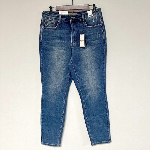*NEW* Judy Blue Slim Jeans - Picture 2 of 12